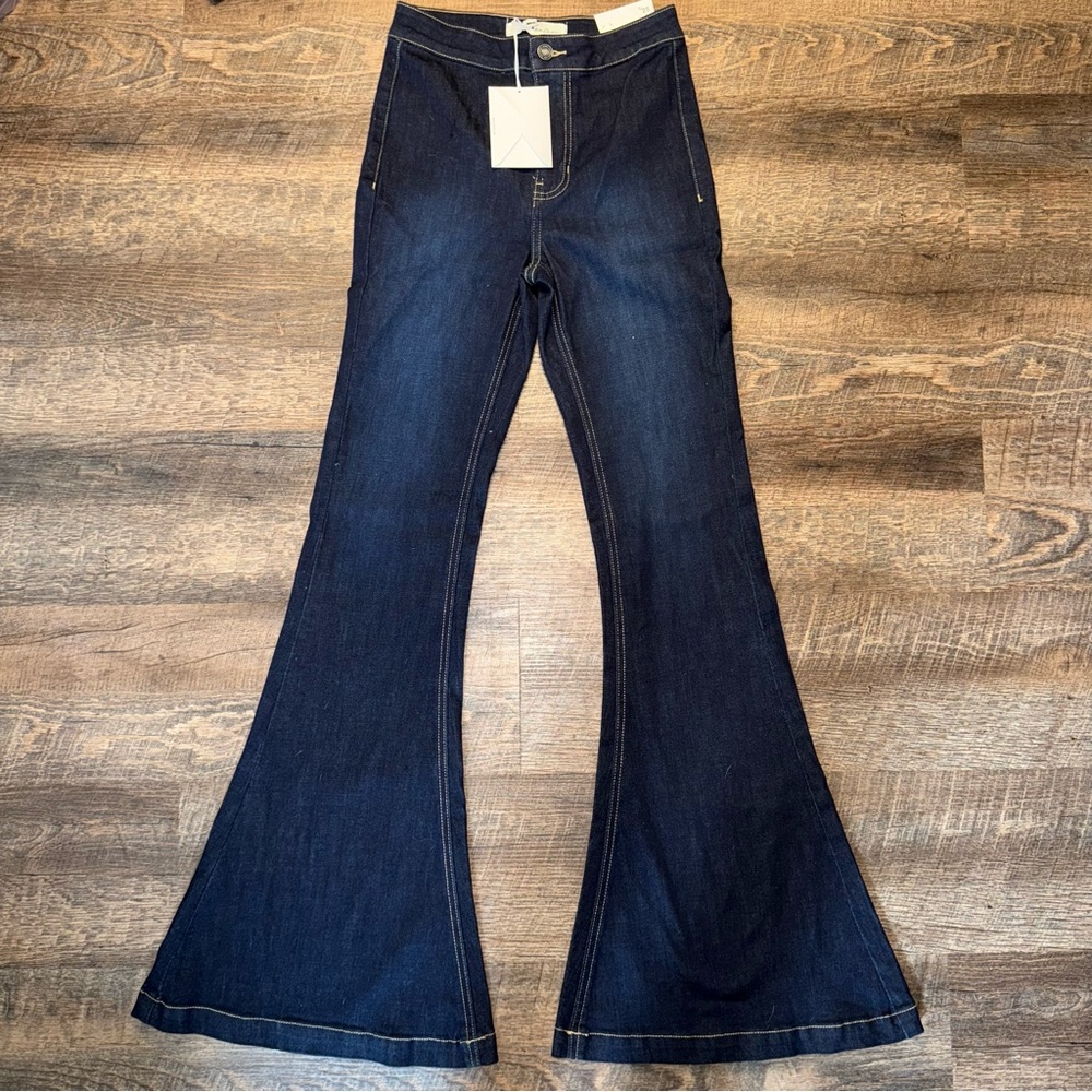 KanCan Fabulous Flare Dark Wash Women Jeans Size 3/25 New with Tags